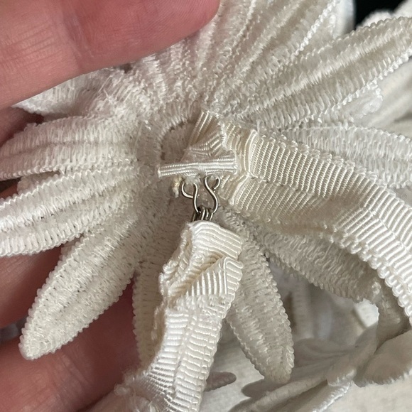 Naeem Khan NK32 Black Crepe Halter Gown with White Daisy Appliqué, Size 4 - Picture 14 of 16